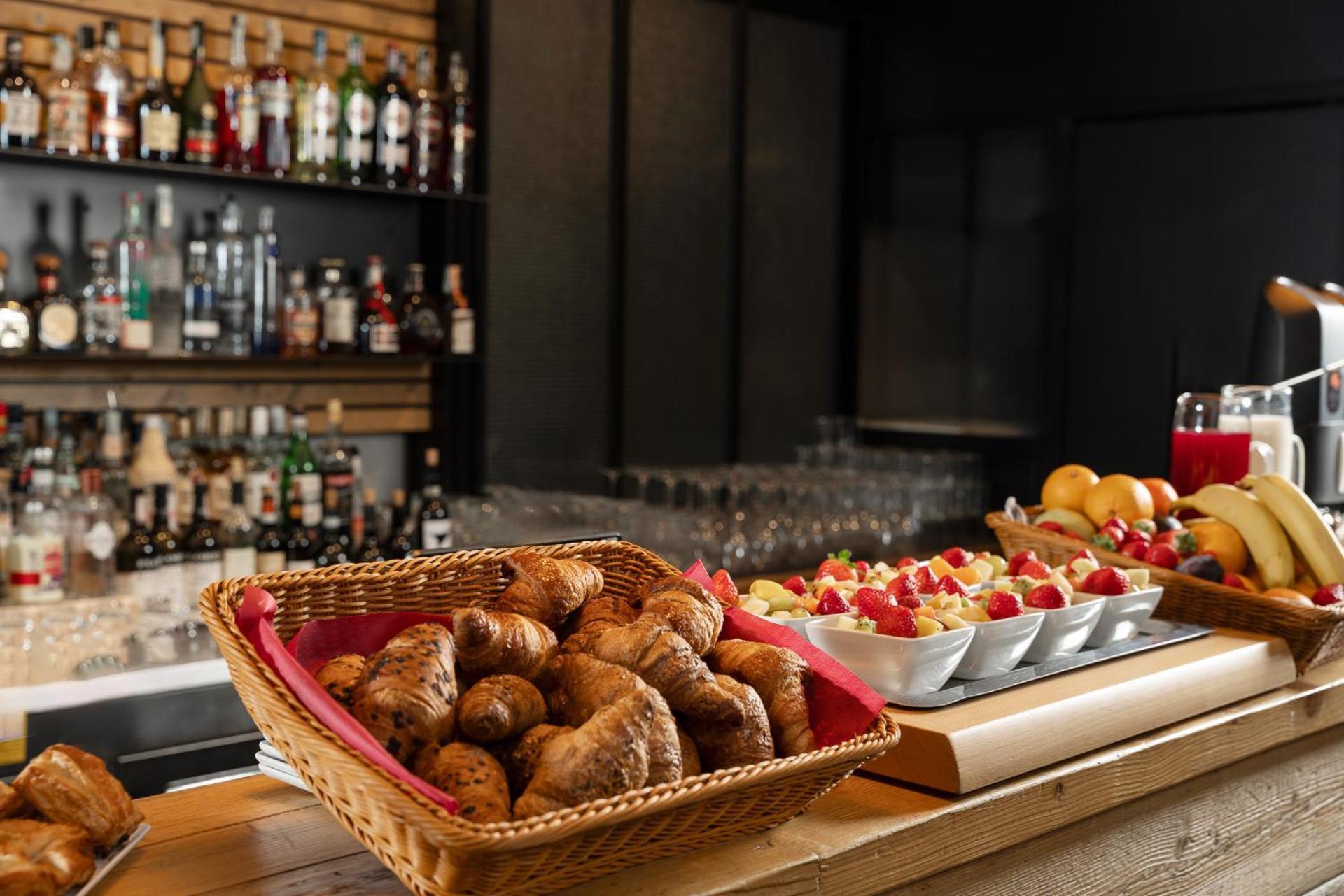 Maxxim Hotel & Loft Феррара Екстер'єр фото