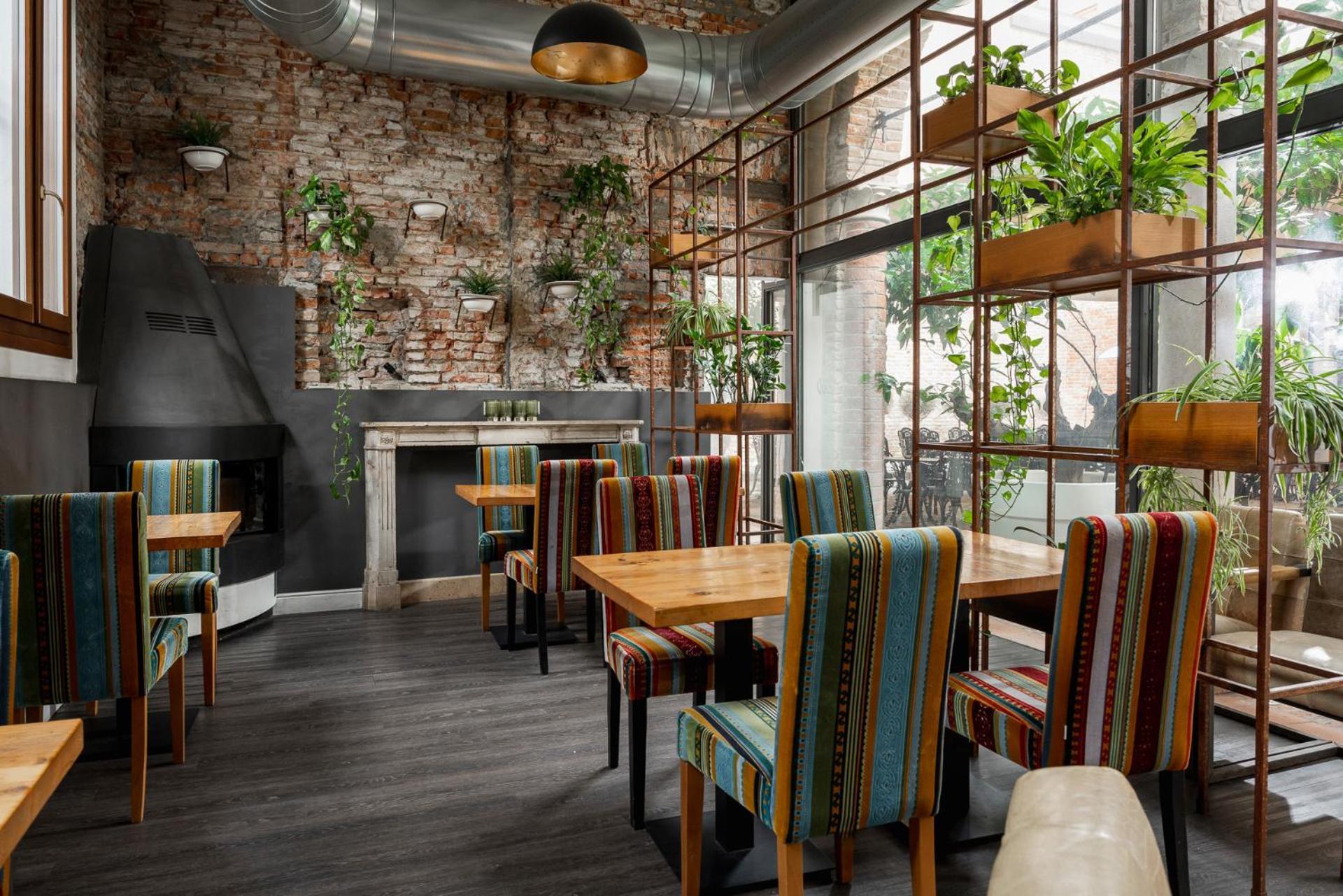 Maxxim Hotel & Loft Феррара Екстер'єр фото